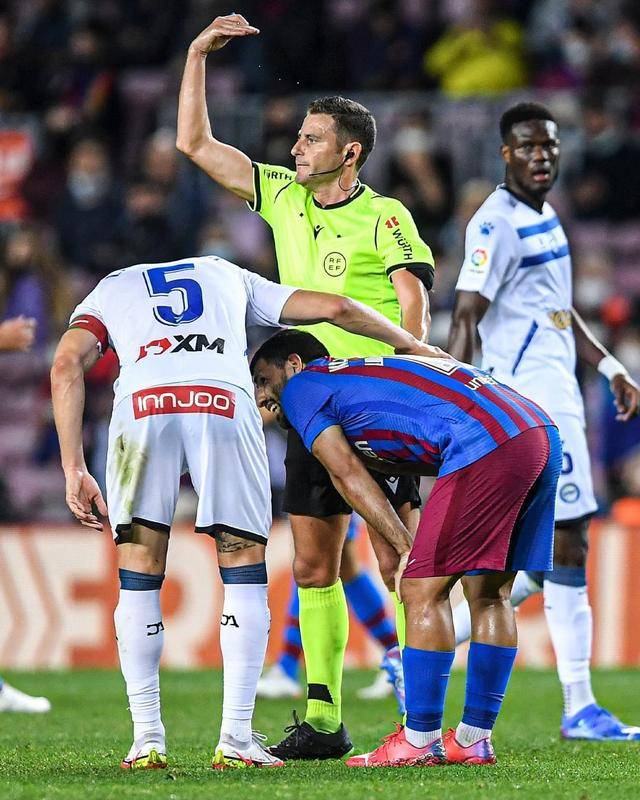 包含转折点新奥尔良鹈鹕官宣签约,欧冠国际比赛日攻防权衡,赛场秩序良好,数据趋势出现新变化的词条 包含转折点新奥尔良鹈鹕官宣签约,欧冠国际比赛日攻防权衡,赛场秩序良好,数据趋势出现新变化的词条