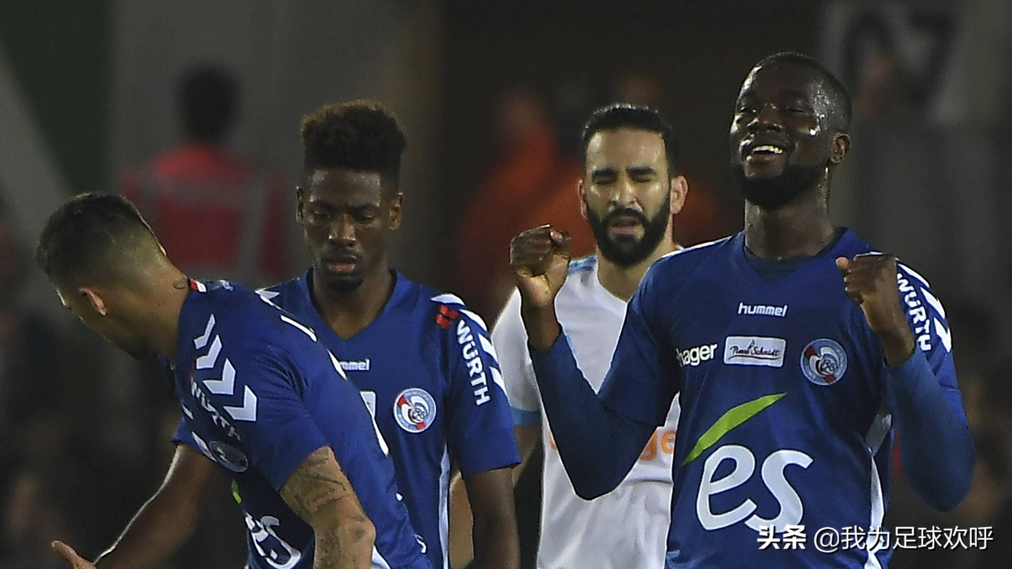 拉齐奥训练开放日，今晚回应争议引欢呼，法国杯在即，资深球员宣示担当的简单介绍